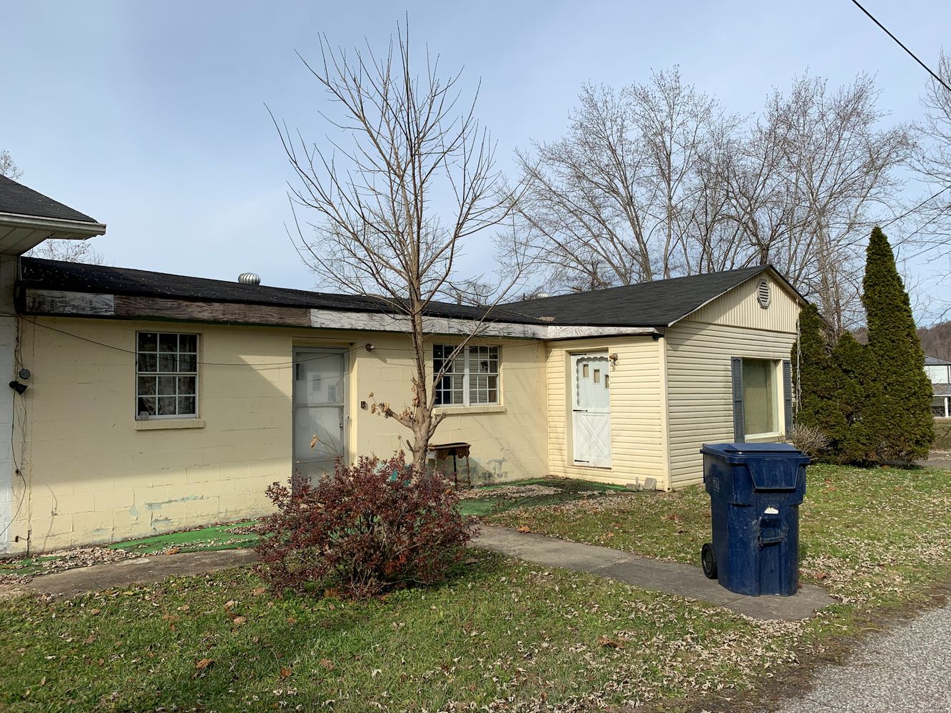 9713 Grandview Lake Rd, Ashland, KY 41102